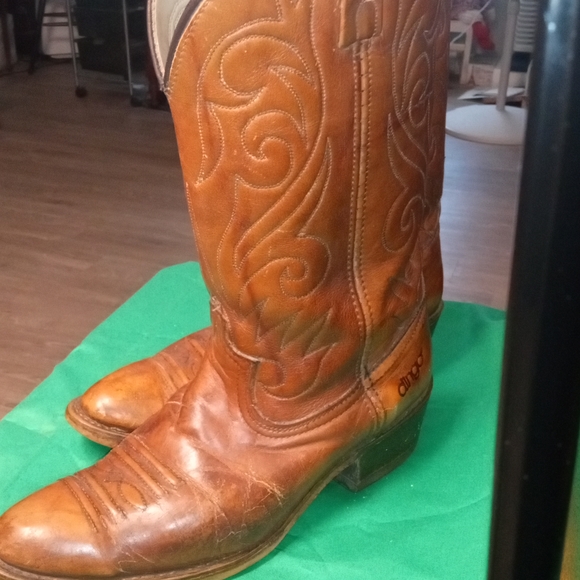Dingo Brown Western Cowboy Boots - Picture 7 of 16